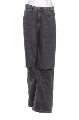 Damen Jeans Bershka, Größe M, Farbe Grau, Preis 19,25 €