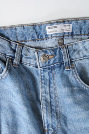 Damskie jeansy Bershka, Rozmiar S, Kolor Niebieski, Cena 58,39 zł