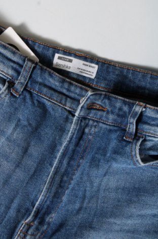 Damskie jeansy Bershka, Rozmiar M, Kolor Niebieski, Cena 27,83 zł