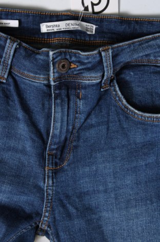 Damen Jeans Bershka, Größe S, Farbe Blau, Preis 8,01 €