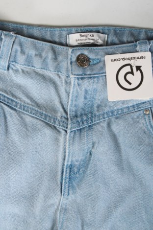 Γυναικείο Τζίν Bershka, Μέγεθος XS, Χρώμα Μπλέ, Τιμή 8,01 €