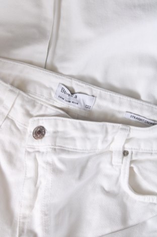 Damen Jeans Bershka, Größe M, Farbe Weiß, Preis 8,01 €