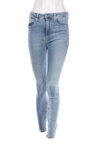 Дамски дънки Calvin Klein Jeans, Размер M, Цвят Син, Цена 62,40 лв.