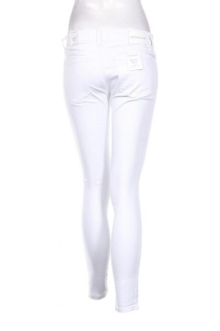 Damskie jeansy Calvin Klein Jeans, Rozmiar M, Kolor Biały, Cena 415,81 zł