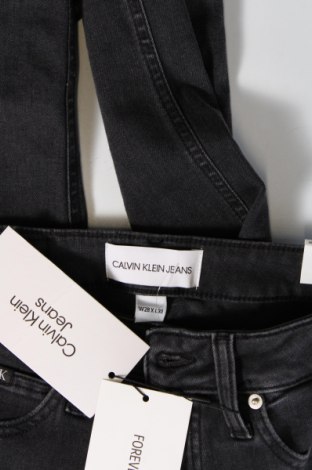Дамски дънки Calvin Klein Jeans, Размер M, Цвят Черен, Цена 156,00 лв.