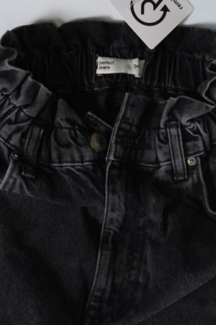 Damskie jeansy Gina Tricot, Rozmiar XS, Kolor Szary, Cena 27,19 zł