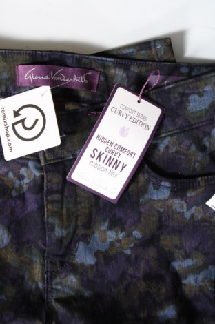 Damskie jeansy Gloria Vanderbilt, Rozmiar S, Kolor Kolorowy, Cena 22,99 zł