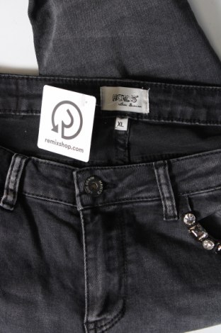 Dámske džínsy  Haily`s, Veľkosť XL, Farba Modrá, Cena  9,30 €