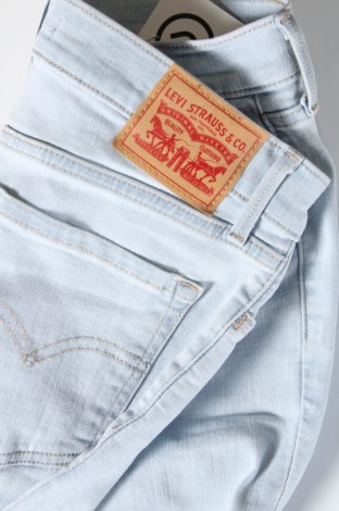 Γυναικείο Τζίν Levi's, Μέγεθος M, Χρώμα Μπλέ, Τιμή 35,46 €