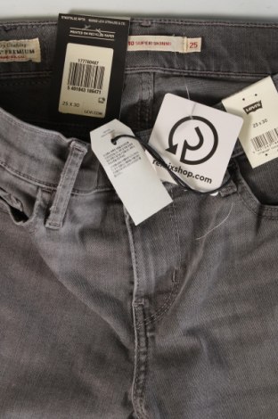 Blugi de femei Levi's, Mărime XS, Culoare Gri, Preț 169,74 Lei