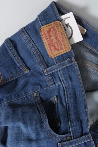 Дамски дънки Levi's, Размер S, Цвят Син, Цена 18,99 лв.