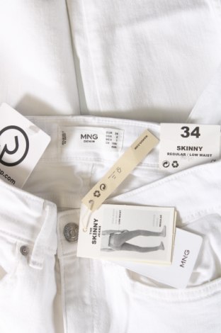 Γυναικείο Τζίν Mango, Μέγεθος XS, Χρώμα Λευκό, Τιμή 39,69 €