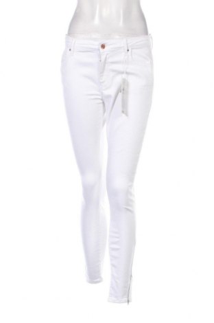 Damen Jeans ONLY, Größe M, Farbe Weiß, Preis 21,83 €