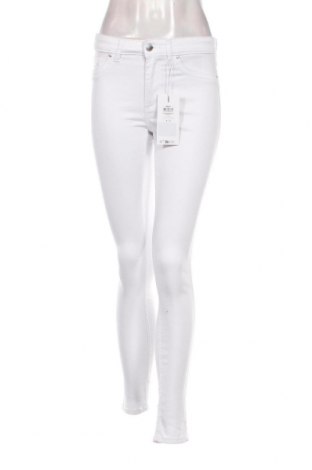 Γυναικείο Τζίν ONLY, Μέγεθος M, Χρώμα Λευκό, Τιμή 9,92 €