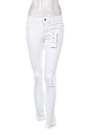 Γυναικείο Τζίν ONLY, Μέγεθος M, Χρώμα Λευκό, Τιμή 8,33 €