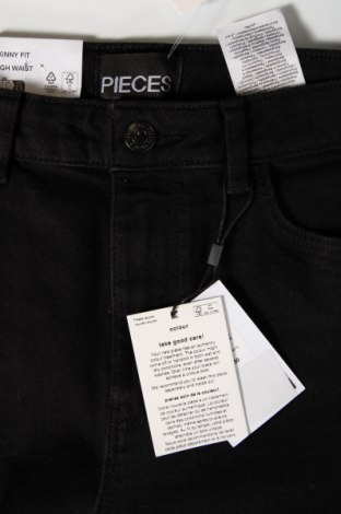 Dámské džíny  Pieces, Velikost M, Barva Černá, Cena  290,00 Kč