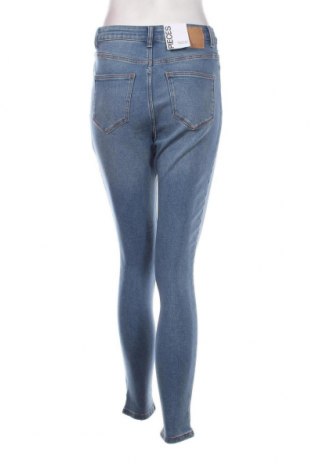 Dámske džínsy  Pieces, Veľkosť M, Farba Modrá, Cena  13,49 €