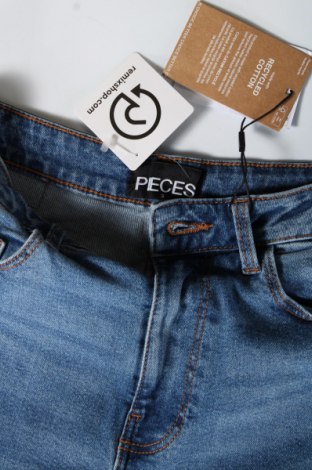 Dámske džínsy  Pieces, Veľkosť S, Farba Modrá, Cena  11,91 €