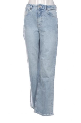 Dámske džínsy  Pieces, Veľkosť M, Farba Modrá, Cena  27,96 €