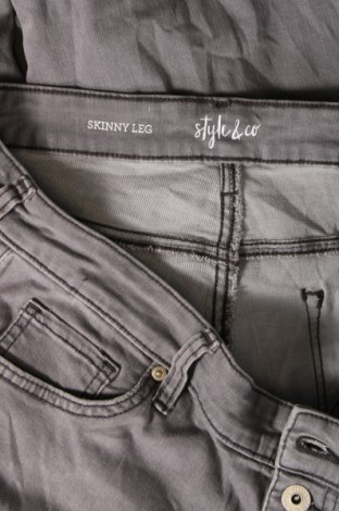 Damskie jeansy Style & Co, Rozmiar XL, Kolor Szary, Cena 66,21 zł