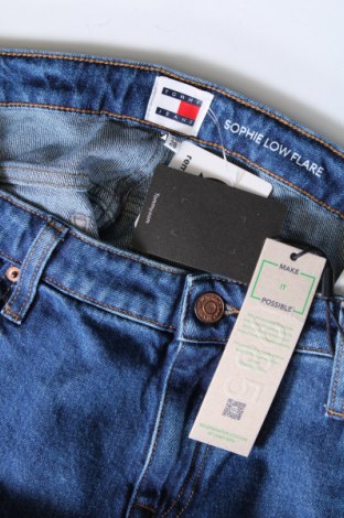 Damen Jeans Tommy Jeans, Größe L, Farbe Blau, Preis 35,46 €
