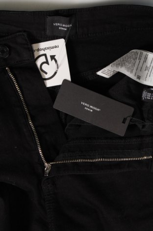 Dámske džínsy  Vero Moda, Veľkosť M, Farba Čierna, Cena  10,72 €