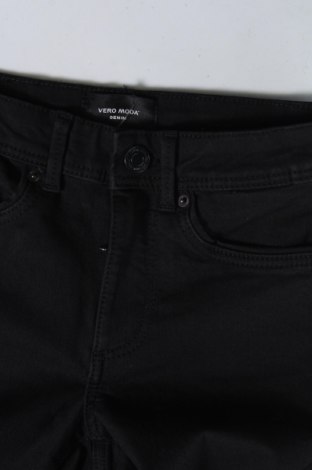 Damskie jeansy Vero Moda, Rozmiar XS, Kolor Czarny, Cena 53,36 zł