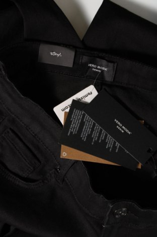 Dámske džínsy  Vero Moda, Veľkosť L, Farba Čierna, Cena  9,92 €