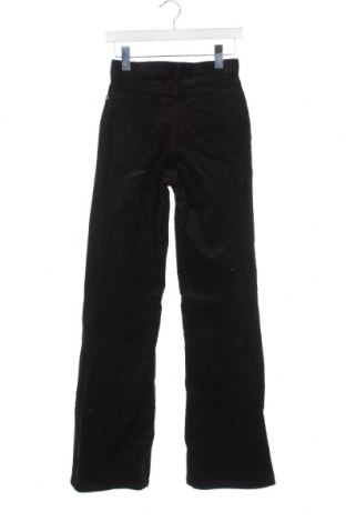 Pantaloni de velvet de femei Monki, Mărime XS, Culoare Negru, Preț 53,42 Lei