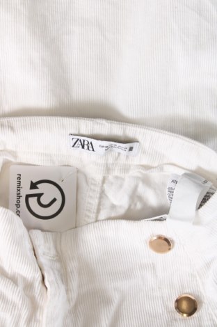 Γυναικείο κοτλέ παντελόνι Zara, Μέγεθος XS, Χρώμα Λευκό, Τιμή 16,70 €