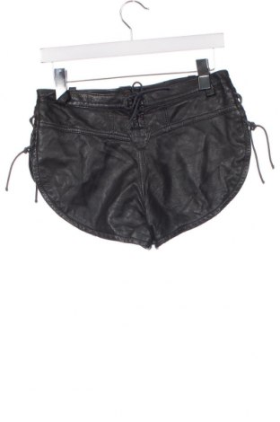 Дамски къс панталон, Размер S, Цвят Черен, Цена 19,55 лв.