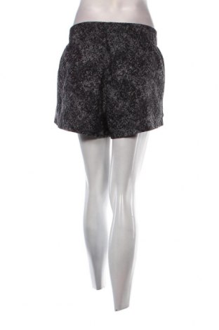 Γυναικείο κοντό παντελόνι, Μέγεθος L, Χρώμα Πολύχρωμο, Τιμή 6,11 €