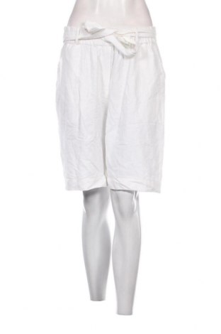 Дамски къс панталон, Размер L, Цвят Бял, Цена 11,40 лв.