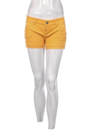 Дамски къс панталон, Размер M, Цвят Жълт, Цена 24,77 лв.
