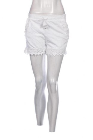 Дамски къс панталон, Размер S, Цвят Бял, Цена 19,04 лв.