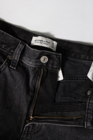 Γυναικείο κοντό παντελόνι Abercrombie & Fitch, Μέγεθος M, Χρώμα Μαύρο, Τιμή 27,84 €