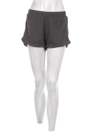 Γυναικείο κοντό παντελόνι Adidas, Μέγεθος M, Χρώμα Γκρί, Τιμή 11,57 €