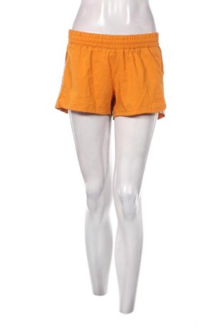 Γυναικείο κοντό παντελόνι Adidas, Μέγεθος S, Χρώμα Κίτρινο, Τιμή 11,57 €