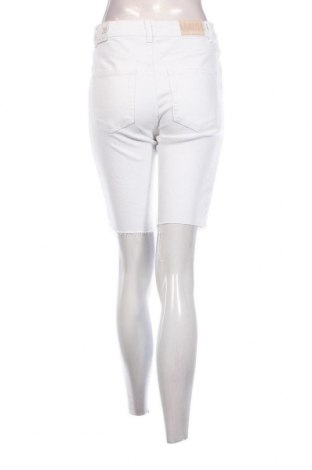 Damen Shorts Amisu, Größe M, Farbe Weiß, Preis 21,57 €