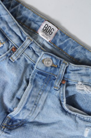 Γυναικείο κοντό παντελόνι BDG, Μέγεθος S, Χρώμα Μπλέ, Τιμή 21,03 €