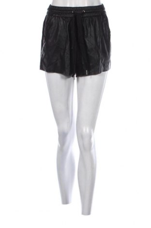 Γυναικείο κοντό παντελόνι Bershka, Μέγεθος S, Χρώμα Μαύρο, Τιμή 6,46 €