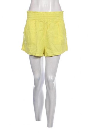 Γυναικείο κοντό παντελόνι Bershka, Μέγεθος S, Χρώμα Κίτρινο, Τιμή 5,54 €
