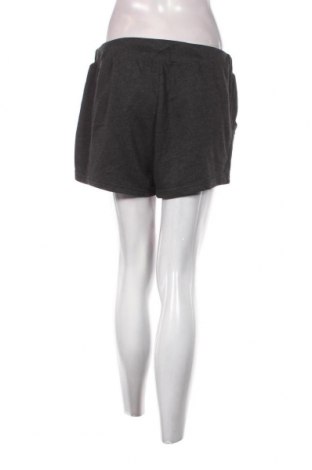 Дамски къс панталон Bpc Bonprix Collection, Размер M, Цвят Сив, Цена 3,80 лв.