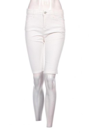 Дамски къс панталон C&A, Размер XS, Цвят Бял, Цена 19,00 лв.