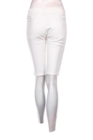 Pantaloni scurți de femei C&A, Mărime XS, Culoare Alb, Preț 62,50 Lei