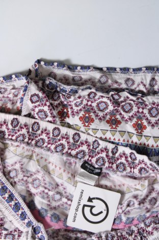 Дамски къс панталон Calzedonia, Размер S, Цвят Многоцветен, Цена 8,50 лв.
