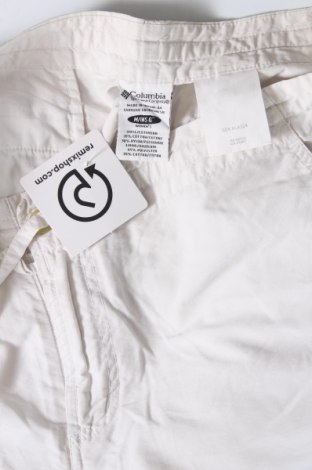 Γυναικείο κοντό παντελόνι Columbia, Μέγεθος M, Χρώμα Λευκό, Τιμή 17,00 €