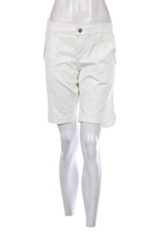 Damen Shorts Edc By Esprit, Größe XL, Farbe Weiß, Preis € 14,20