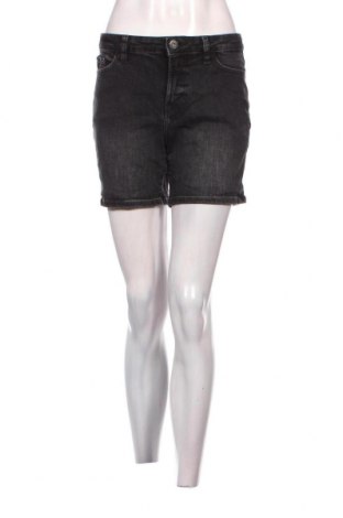 Дамски къс панталон Edc By Esprit, Размер S, Цвят Черен, Цена 13,60 лв.