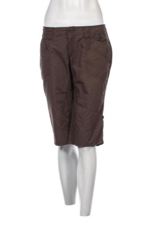 Дамски къс панталон Esprit, Размер M, Цвят Кафяв, Цена 34,00 лв.